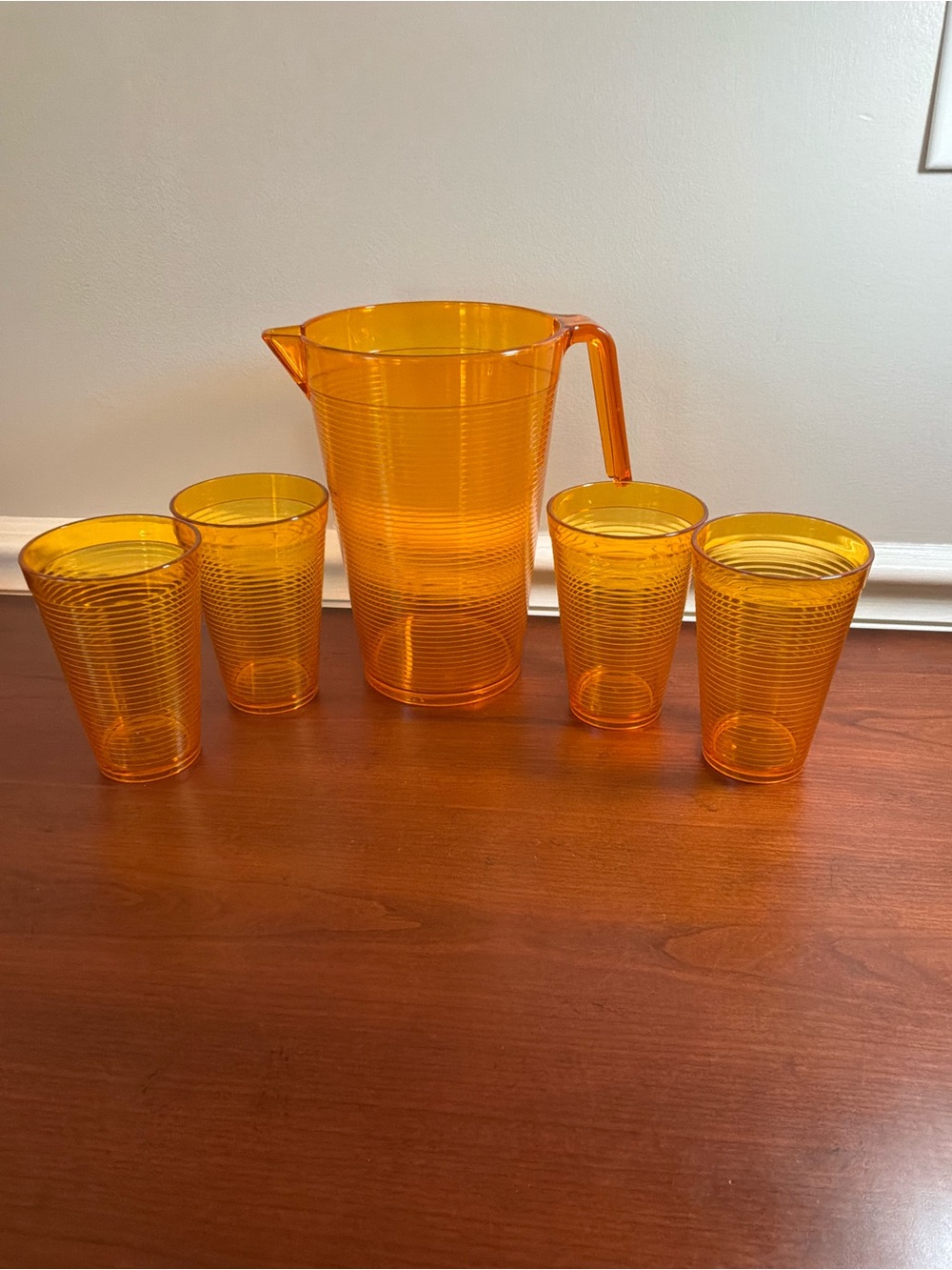 Vintage Orange Plastic acrylic Pitcher and 4-Tumbler Beverage Set‎ made in Italy